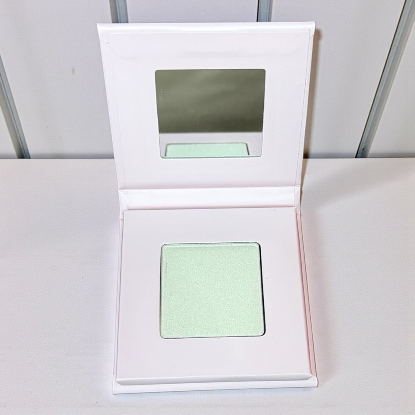 STORM GLOW HIGHLIGHTER